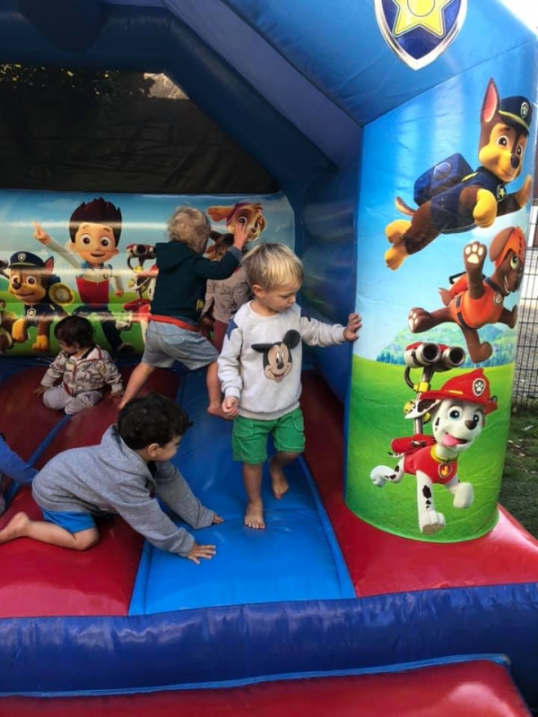 partylife-springkasteel-paw-patrol-huren-1